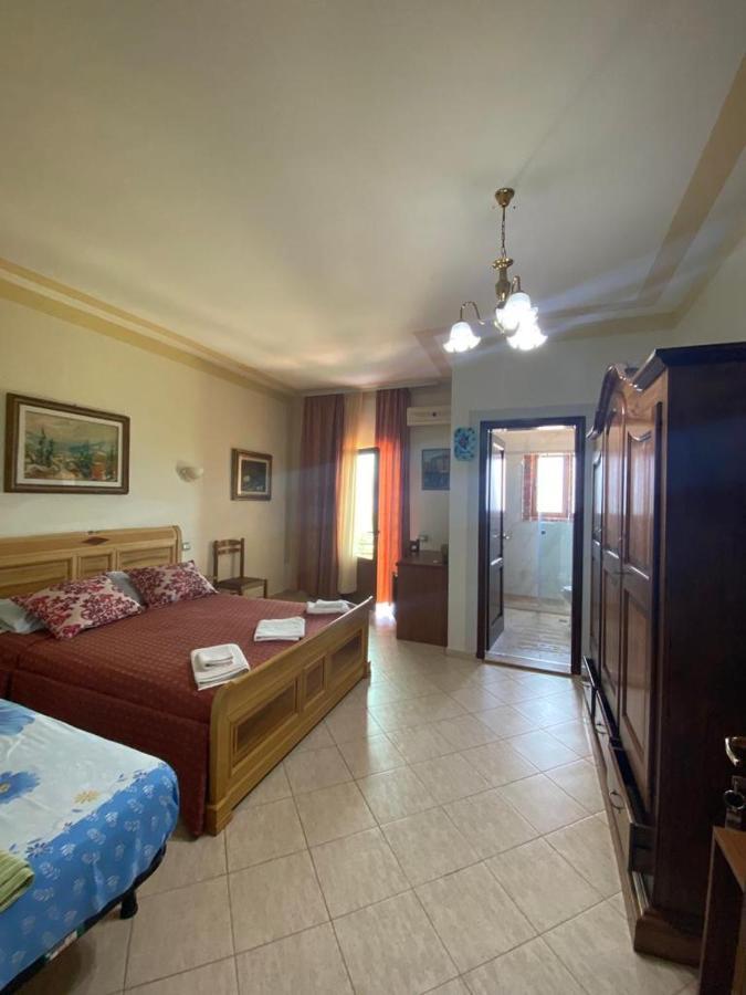 Hotel "San Saena " Radhimë Eksteriør billede