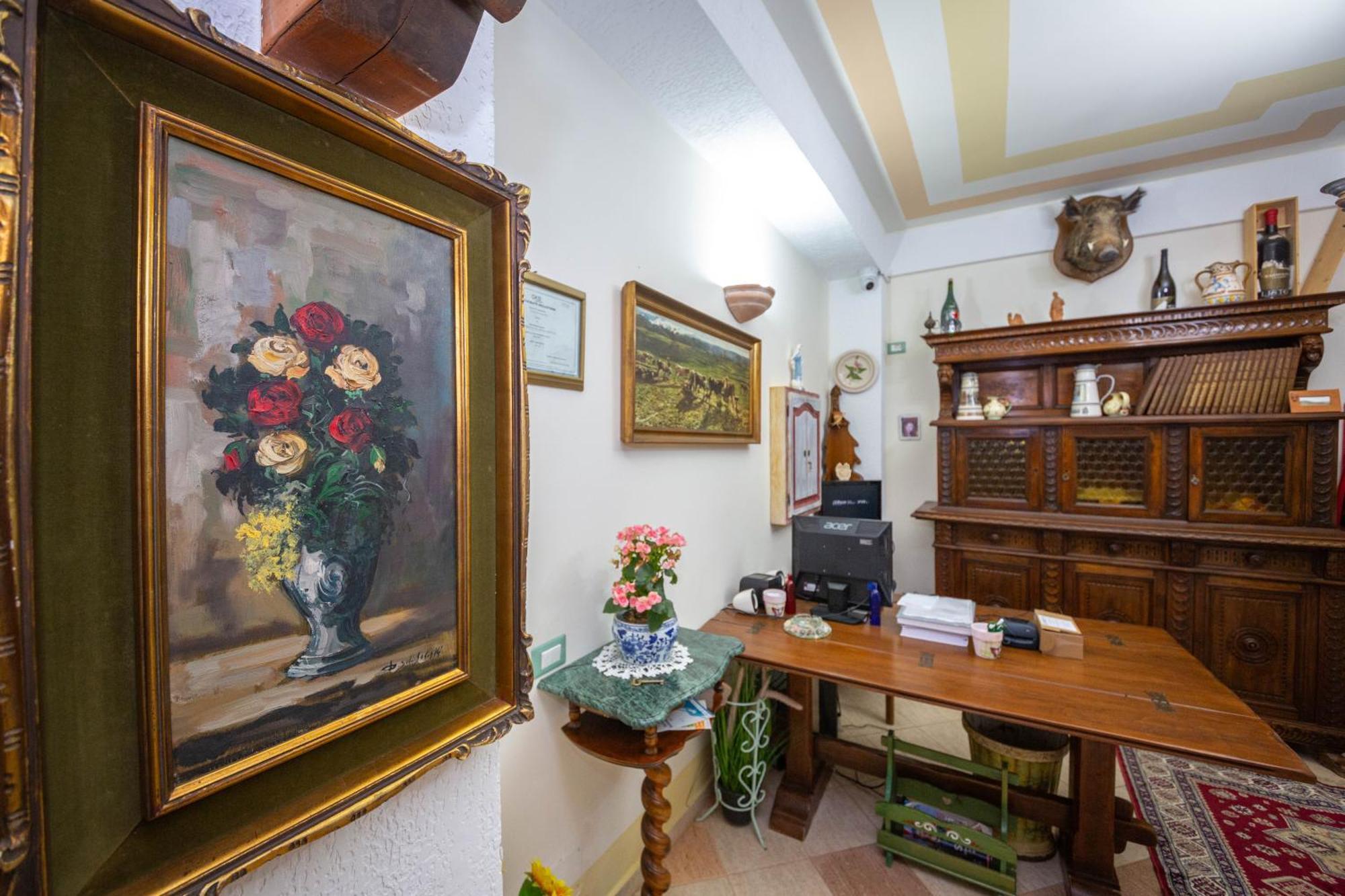 Hotel "San Saena " Radhimë Eksteriør billede